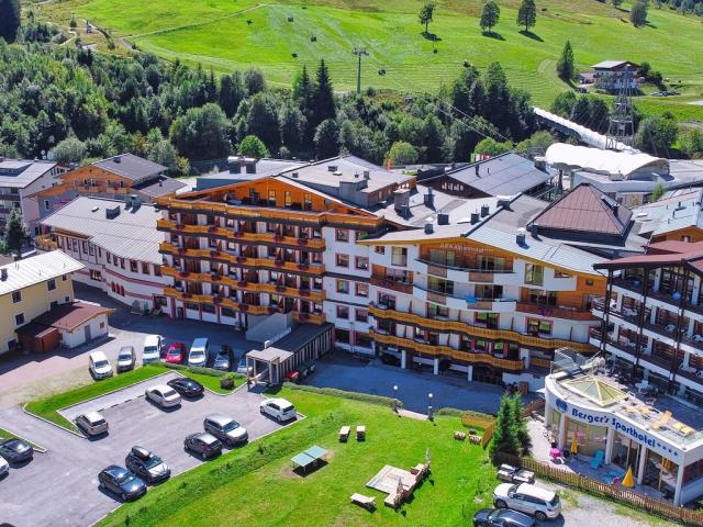vogelperspektive-hotel-jufa-alpenhotel-saalbach.jpg