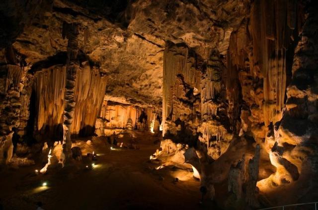 full_Cango Caves - Oudtshoorn (cc SAT)11.jpg