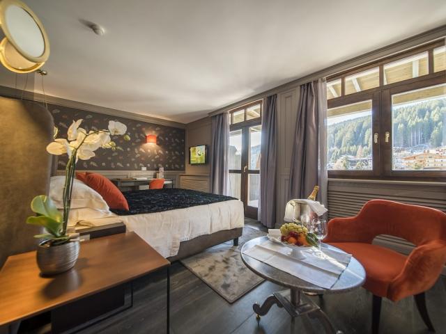 BZO-03696-Rooms-prestige triple.jpg