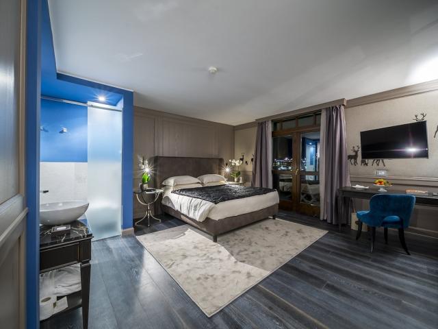 BZO-03696-Rooms-Suite Prestige 3.jpg