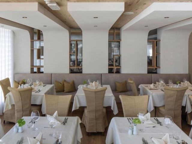 ristorante-del-falkensteiner-hotel-spa-falkensteinerhof_standar