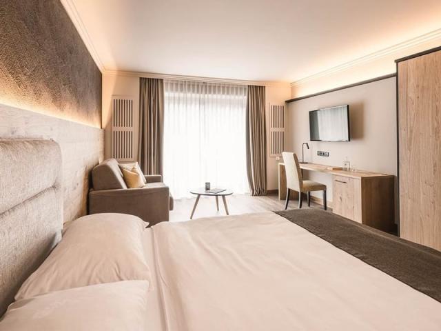 falkensteiner-hotel-spa-falkensteinerhof-family-suite-superior_