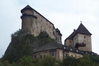 Oravský hrad a Termální lázně Oravice