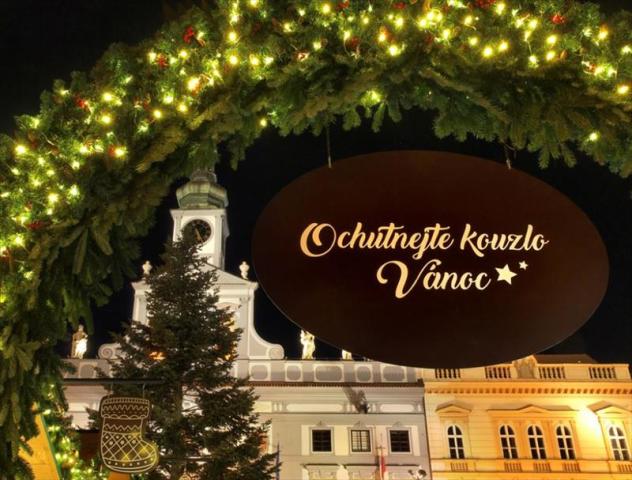 kouzlo vánoc ČB.JPG
