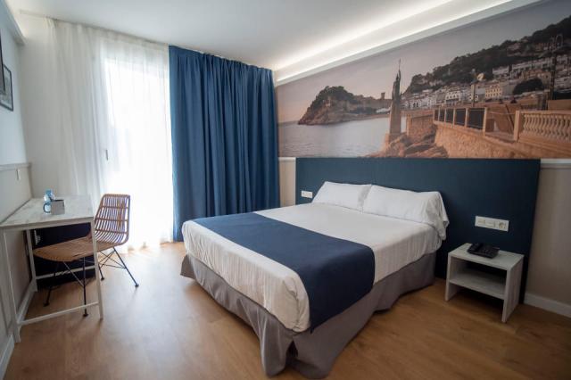 AAAMhotel-don-juan-tossa--habitacion-muestra-01