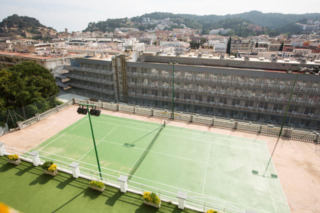 tennis-court