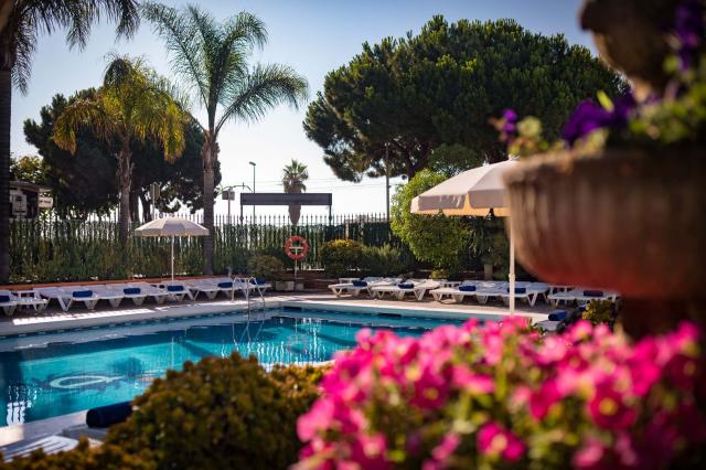hotel-piscina-malgrat334