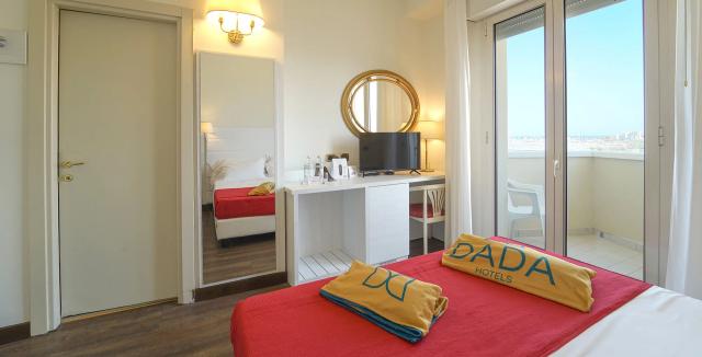 1669045886_slide-camere-04-hotel-imperial-beach-rimini