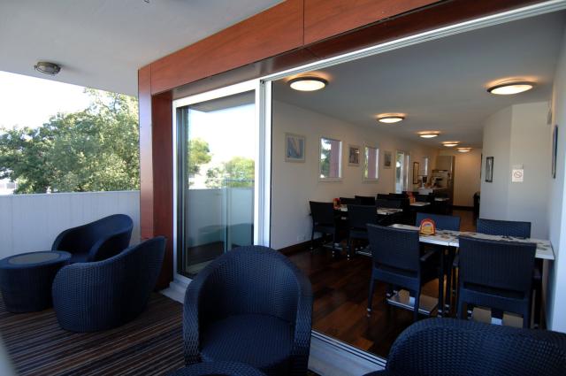 Salle-petit-dejeuner-2