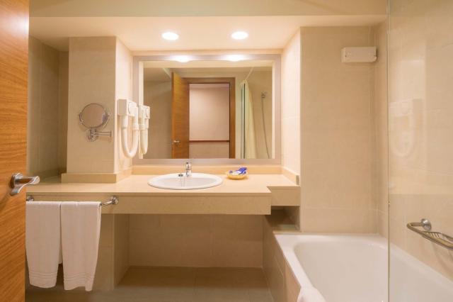 calella-palace-bathroom368