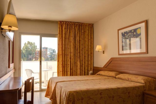 royal-beach-lowres-44945