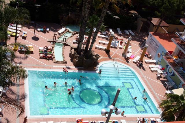 VISTA AEREA PISCINA (1)