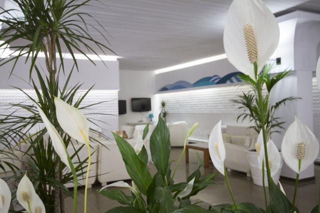 hall2