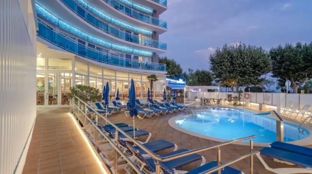 piscina-hotel-maritim-calella-90