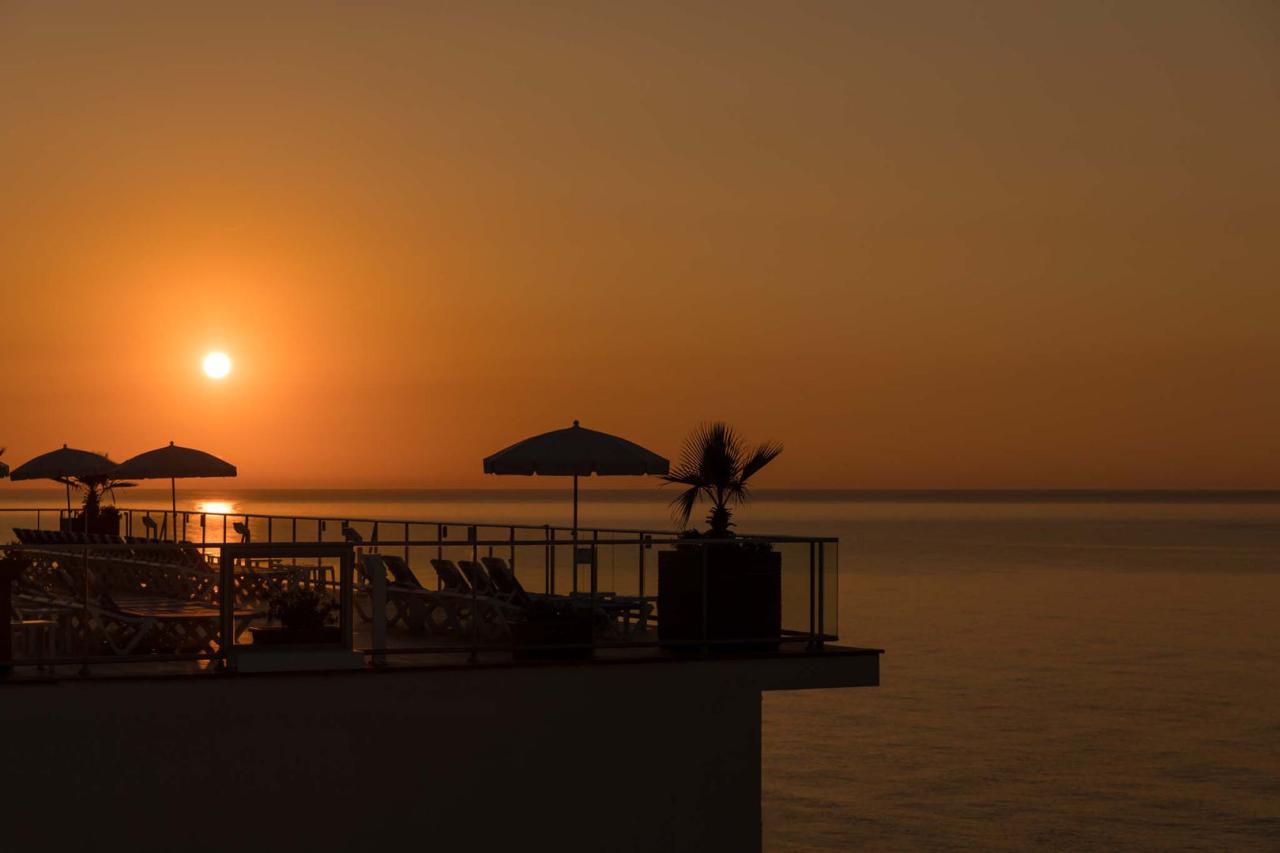 awesome-views-hotel-pineda355
