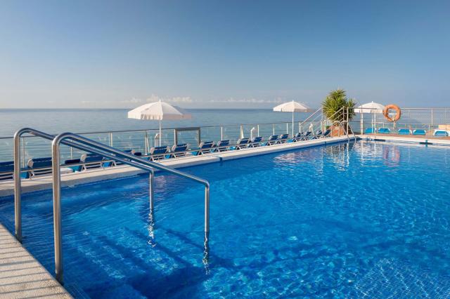 stunning-pool-maresme970