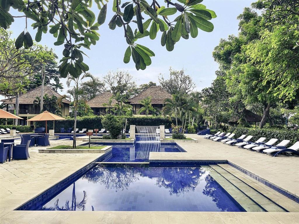 mercure_sanur_pool_.jpg