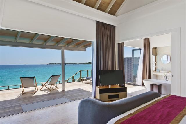deluxe-water-villa-03.jpg