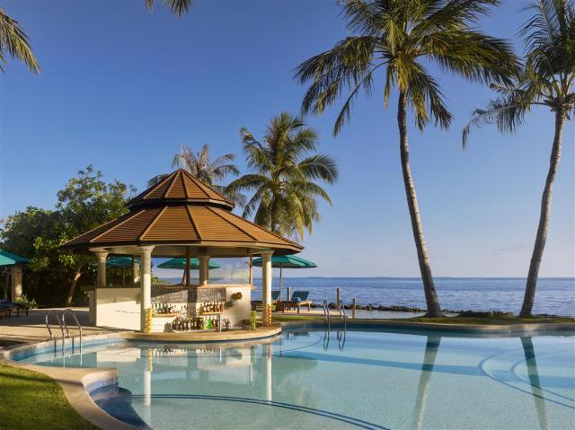 Royal Island - Pool Bar - Poolside - 4K.jpg