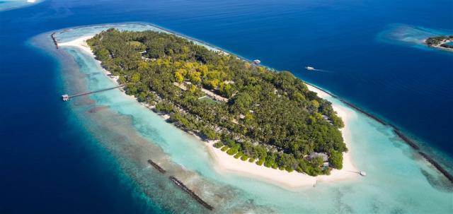 Royal Island - Aerial - 4K (1)_2.jpg