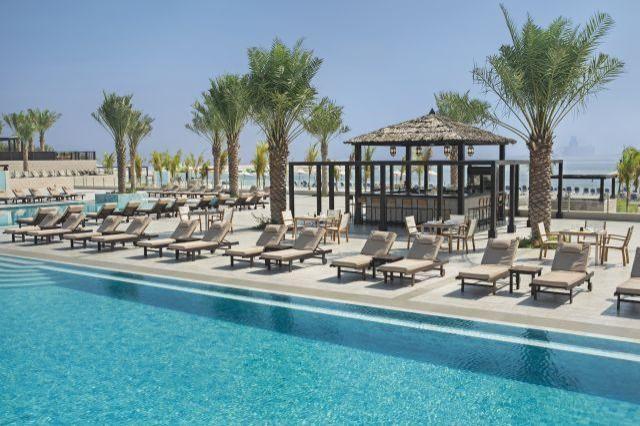 BoardwalkPoolBar_HR.jpg