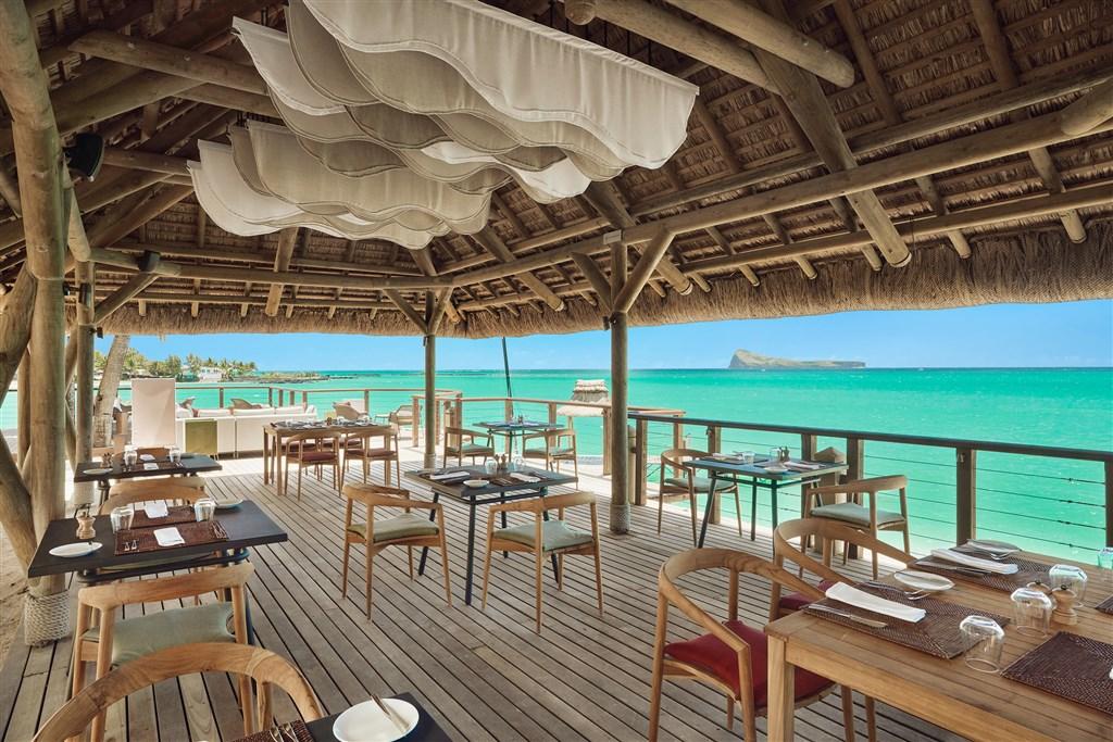 PCBH peninsula restaurant 01.jpg