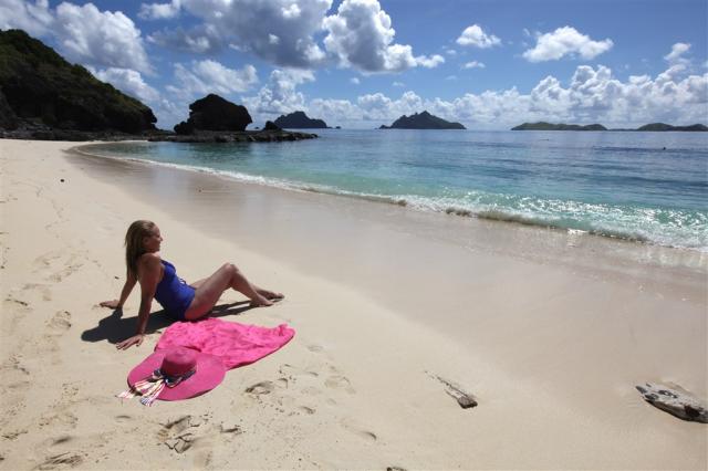 matamanoa Girl North Beach.jpg