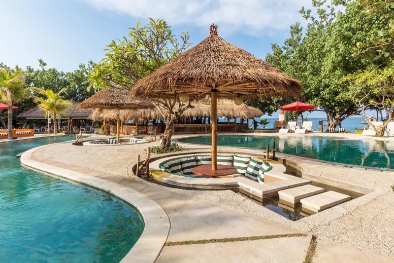 pool3.jpg
