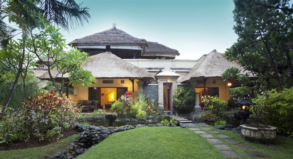 taman_sari_exterior_.jpg