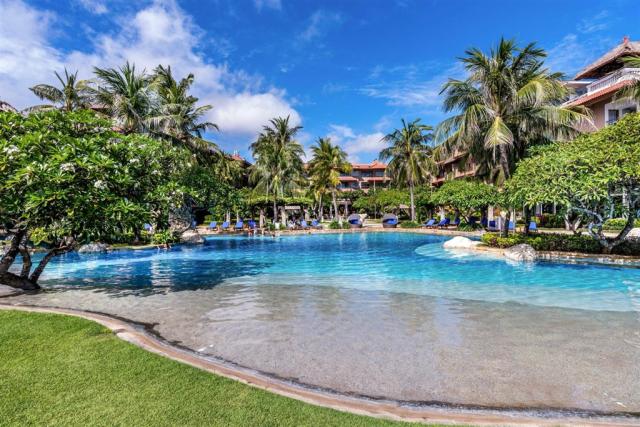 nikko_bali_benoa_pool_building.jpg