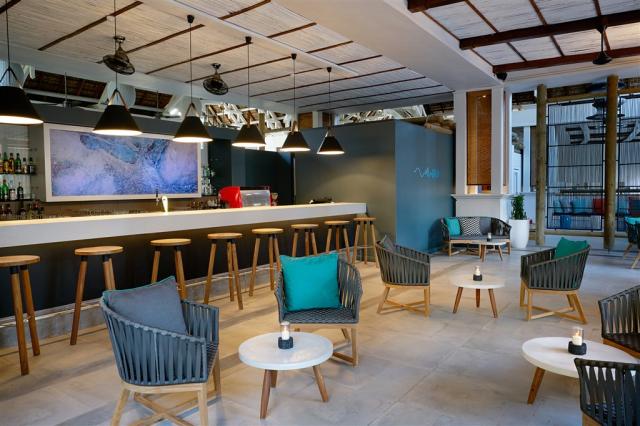 LA_Wave Bar 01.jpg