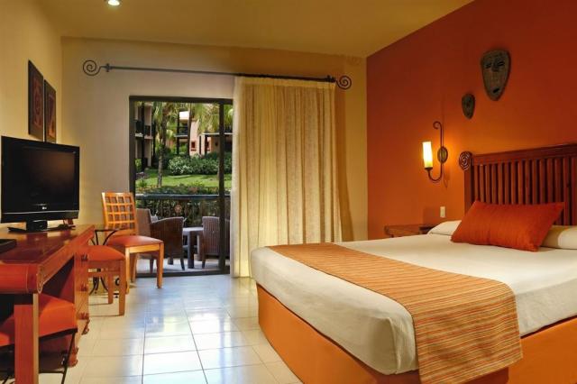 Catalonia-Riviera-Maya-GardenView.jpg