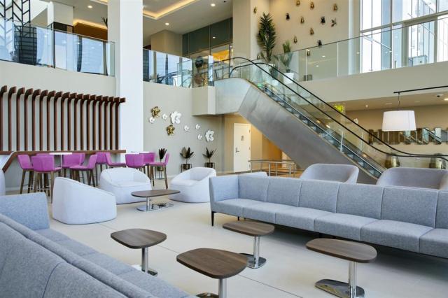 DUB_20_110---Foyer.jpg