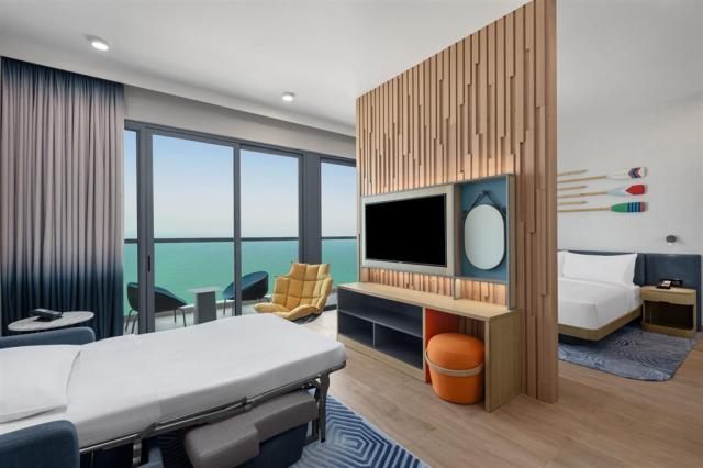 _RKTMAHX_Family-Dream-Room-with-Open-Sofa-Bed.jpg