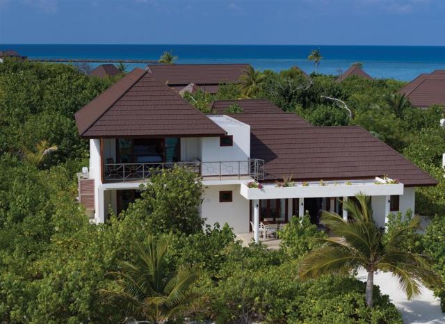 VARU-by-Atmosphere---Villas---Majlis-Aerial---.jpg