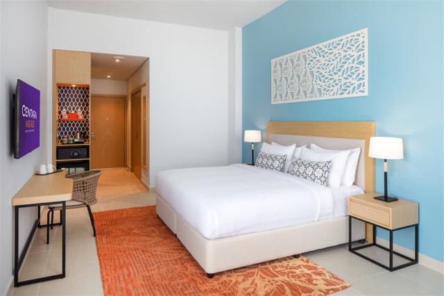 01-cdd-superior-room-king-01.jpg