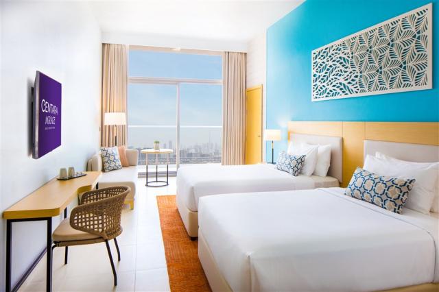 04-cdd-family-room-double-double-01.jpg