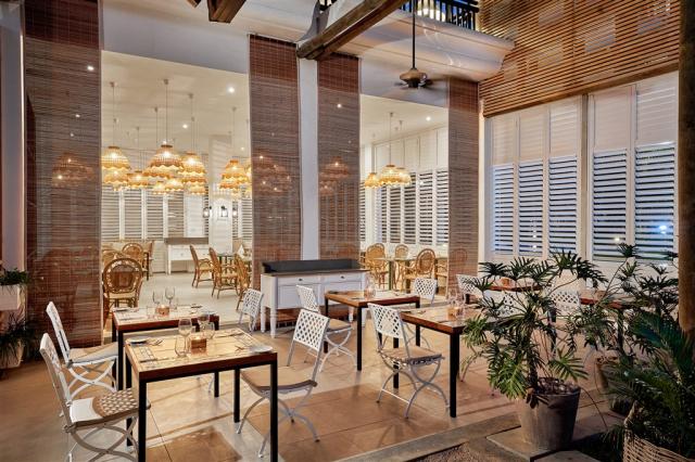TRA_Atavola Restaurant 01.jpg