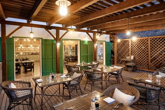 TRA_Madame Ming restaurant 01.jpg