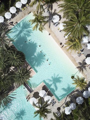 TRA_Pool_Piscine 02.jpg