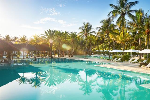 TRA_ pool_piscine 03.jpg