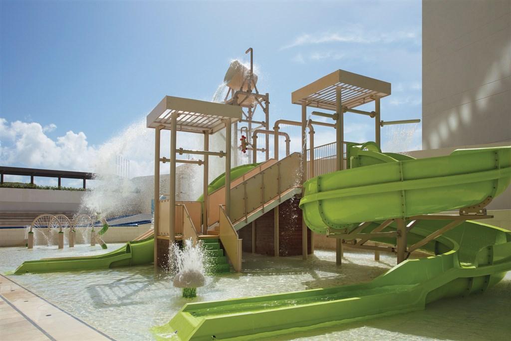 DREVC-EC-WaterPark-1A-CB.png
