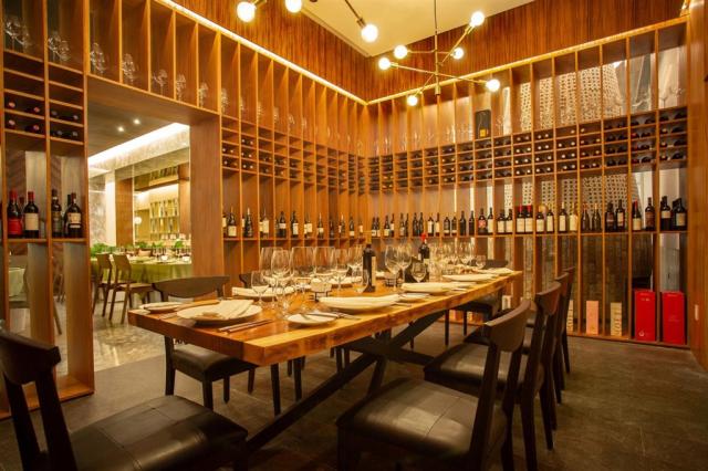 DREVC-RES-WineCellar-RSRT.jpg