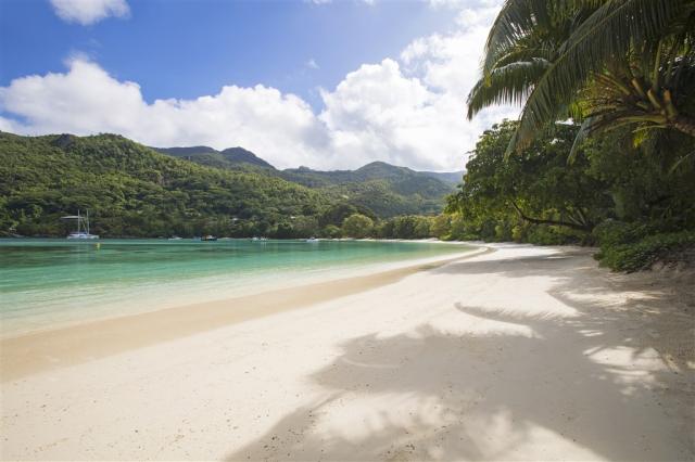 ephelia-seychelles-2022-tc-beach-view-04_hd.jpg