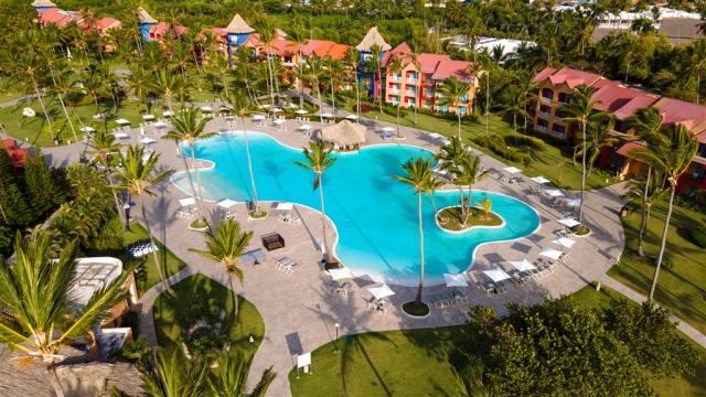 1.b. PCP_Aerea Hotel + Piscina.jpg