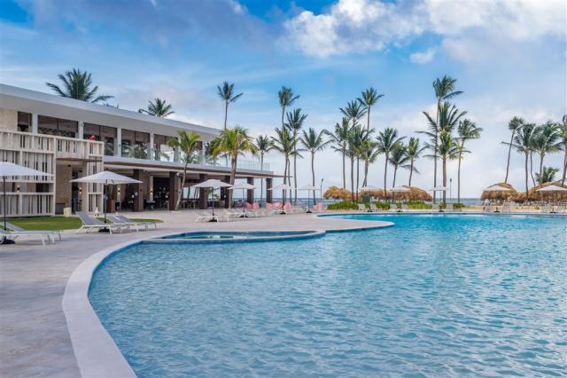 3. TDP_Piscina + Beach Club.JPG