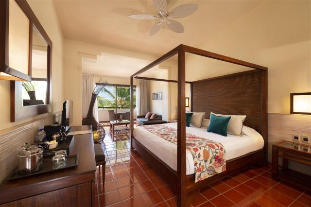 Catalonia Royal Bavaro - Superior Junior Suite2.jpg