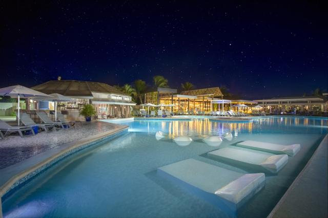 Catalonia Royal Bavaro - Swimming Pool 2.jpg
