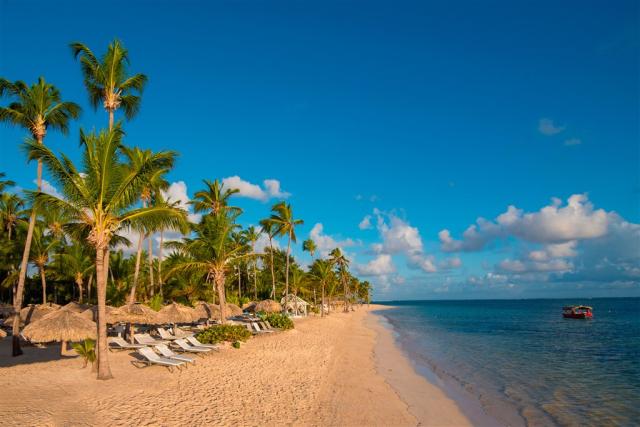 CataloniaRoyalBavaro-Beach (2).jpg