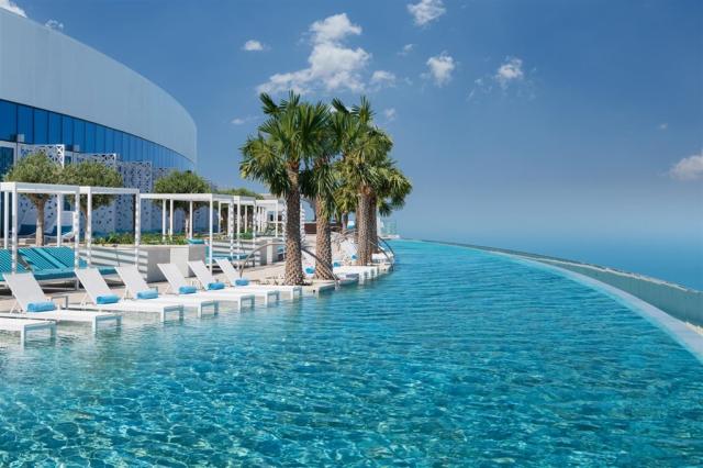 Address-Beach-Resort,-floor-77---2.jpg
